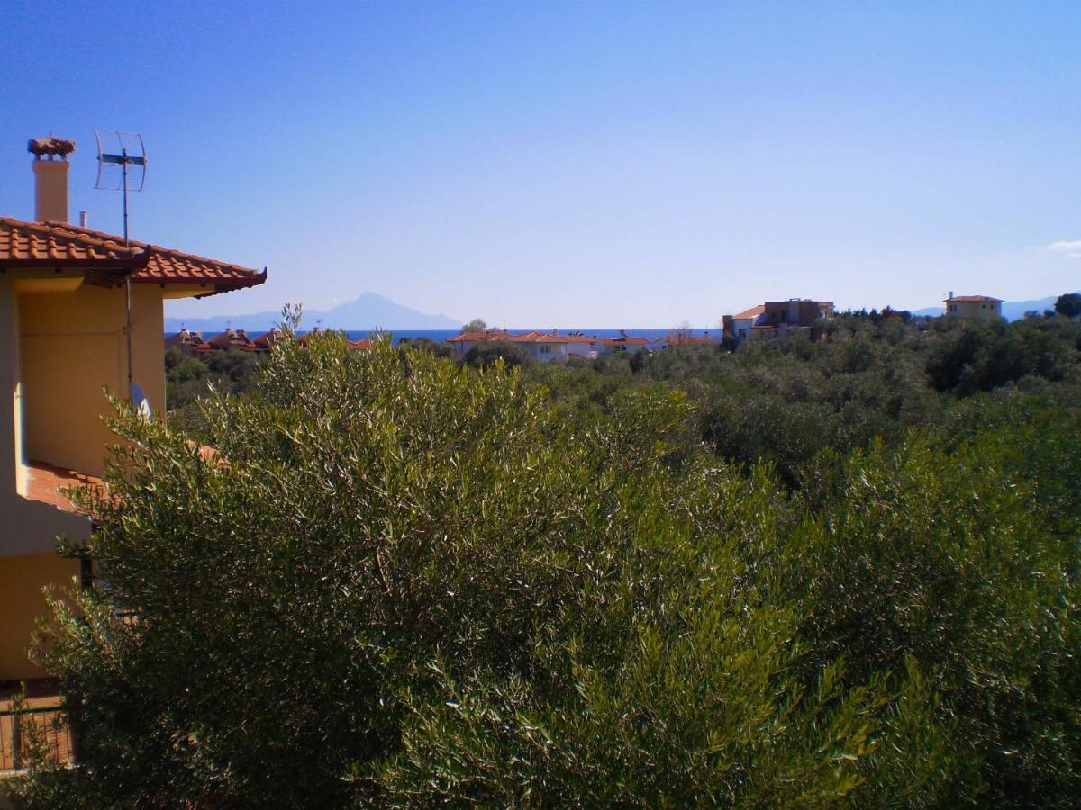 Louvis House Holiday home
