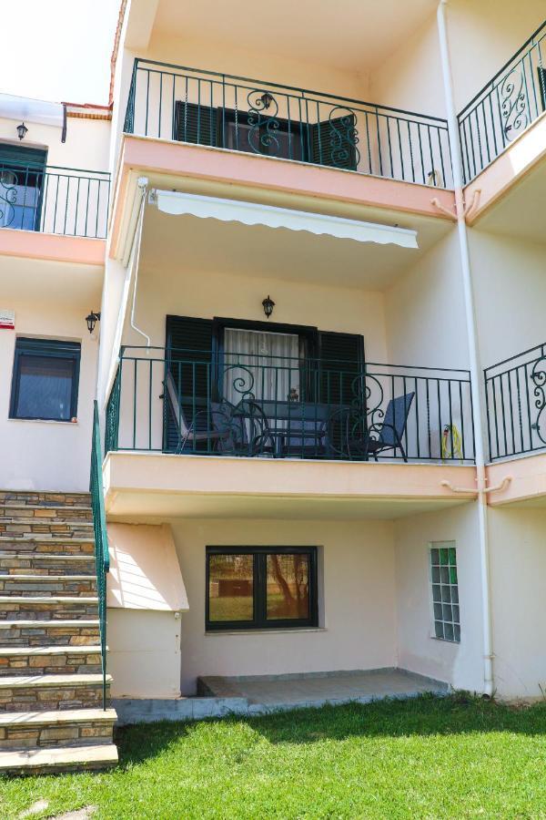 Louvis House
