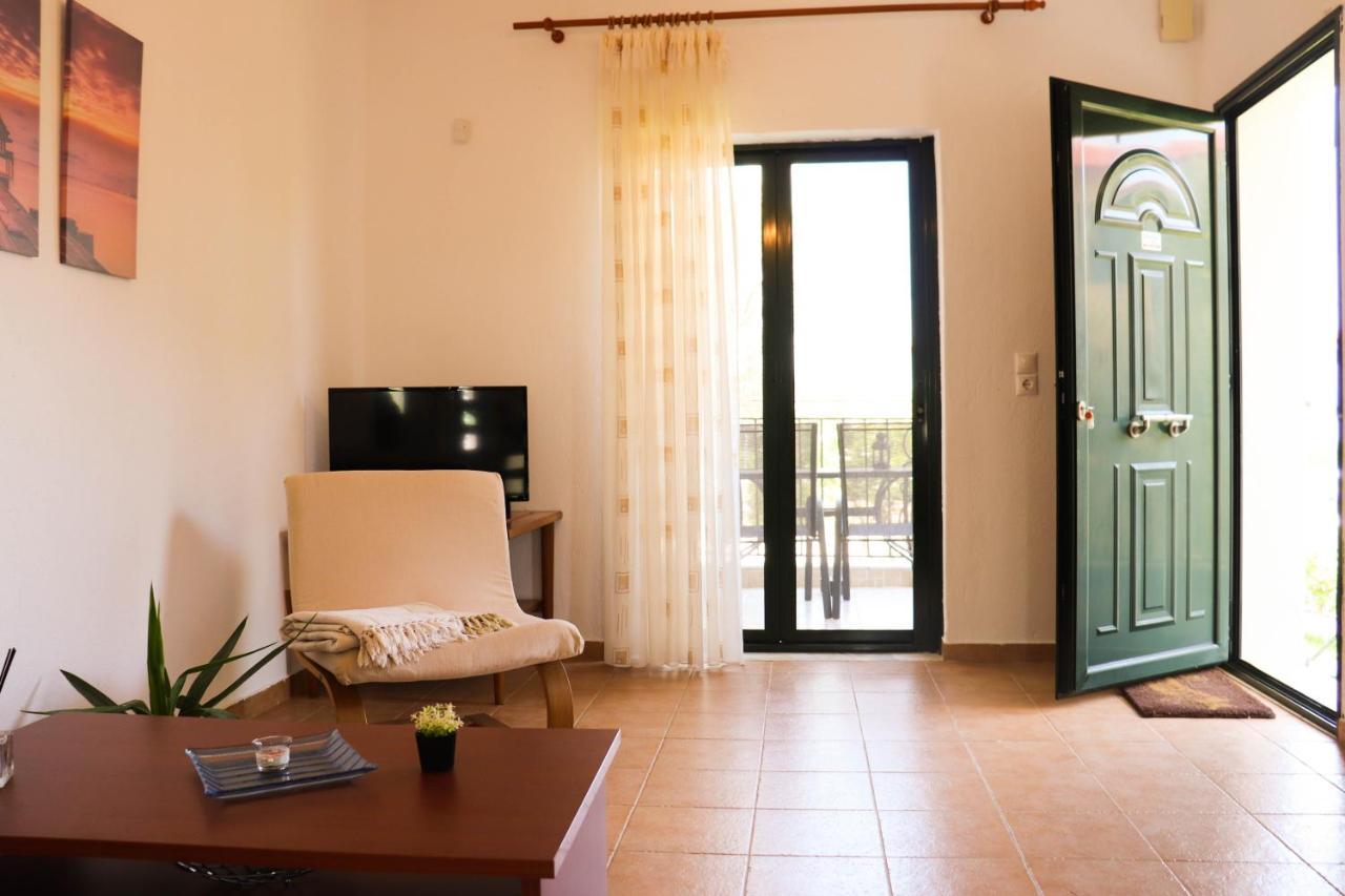 Louvis House Akti Salonikiou