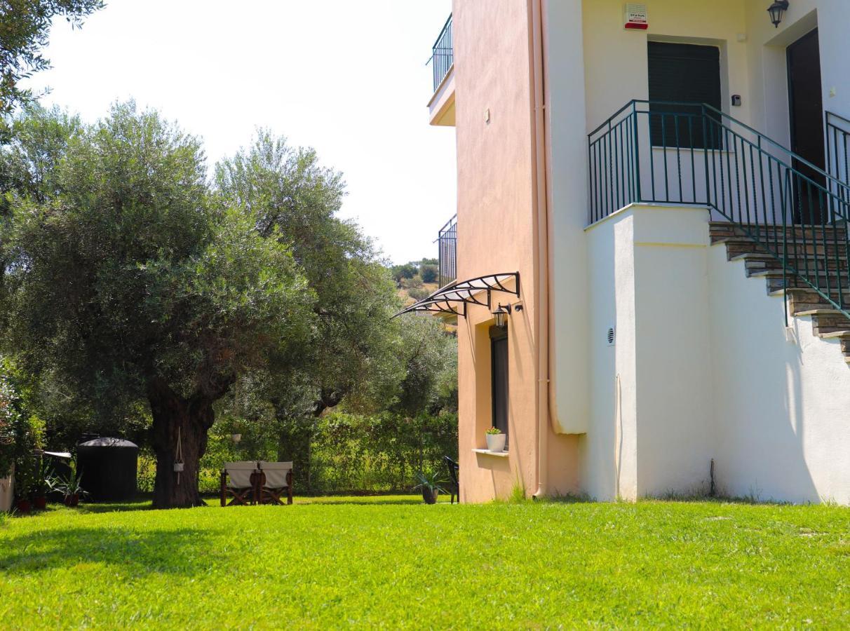 Louvis House *